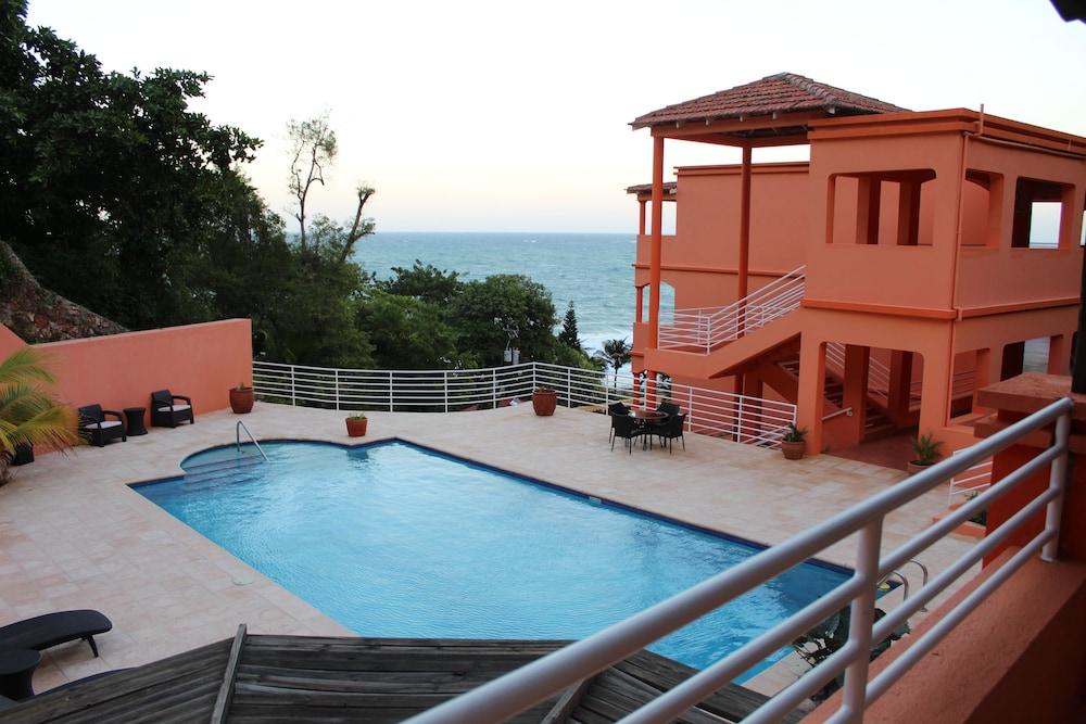 Rival Hotel Cap-Haïtien Exteriör bild