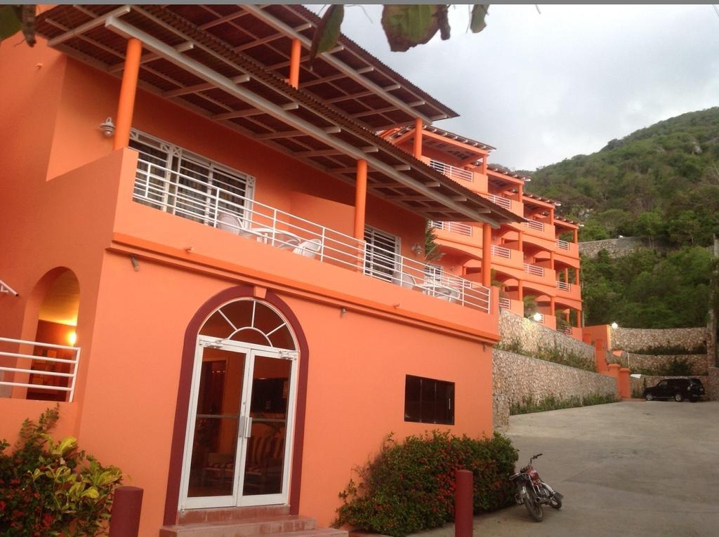 Rival Hotel Cap-Haïtien Exteriör bild