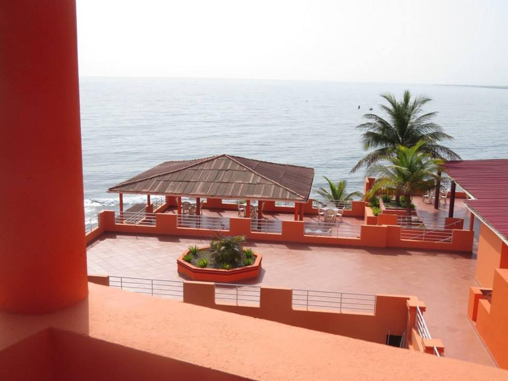 Rival Hotel Cap-Haïtien Exteriör bild